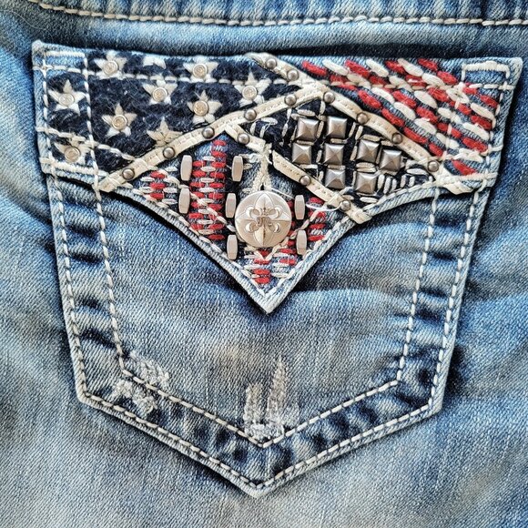 MISS ME LOW RISE SHORTS BEDAZZLED RHINESTONES AMERICAN FLAG SIZE 28 DISTRESSED - Picture 5 of 13